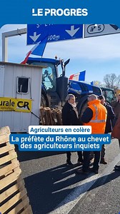 🚜 Au 3ème jour de mobilisation de la Coordination rurale (CR), la préfète de la région Auvergne-Rhône-Alpes, Fabienne Buccio, s’est rendue sur le lieu de blocage situé au sud de Lyon, sur la M7 ancienne A7 à hauteur de Pierre-Bénite, afin de montrer son soutien à la mobilisation des agriculteurs. | Le Progrès