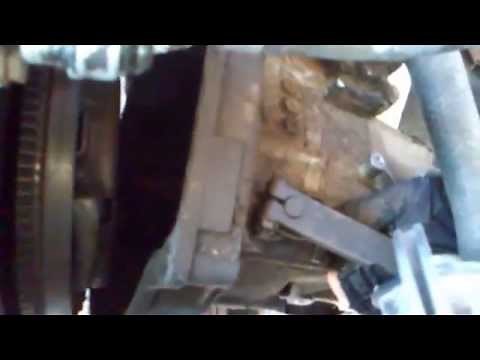 Geo Metro 1994 video 3 Transmission removal New Clutch kit