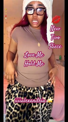 iiiialexandria |👑💋💡| New Two Piece | Love Me Hold Me | #Shorts #Music #RnbArtist #iiiialexandria