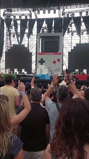 MISS JANE - it's a fine day ( LIVE MADRID 2022 ) - Love the 90s
