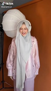 วิดีโอของ Saira Mirror (@sairamirror) พร้อมเพลง Drip or Drown Remix (feat. Lil Yachty) - Gunna