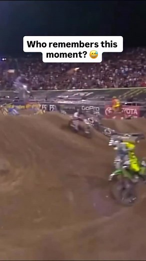 Zach Osborne vs Joey Savatgy 2017 #motocross #supercross #coach #coaching | MWMX Motocross Coaching App