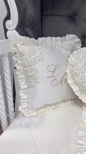 👑 LINGLUX Premium Lace Bedding 👑 Delicately handcrafted with the finest lace, each piece is made to be treasured. Soft, elegant, and timeless — there’s simply no comparison to the luxury of LINGLUX. ✨ | Ling Lux