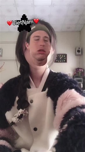 🍬cứ gọi tớ là bông🍬 (@chamner13) - Tự hào khi là người Việt đất tổ:))#giotohungvuong2025🇻🇳🇻🇳🇻🇳 #chamner #chammie