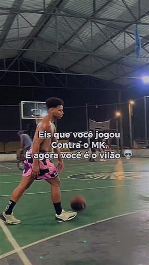BIEL! on Instagram: "O “vilão” 🏀🤣 #baloncesto #x1 #explorepage #viralvideos #jogadorcaro"