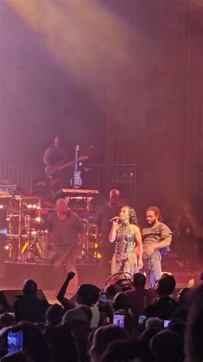 TLC Live - No Scrubs #tlc