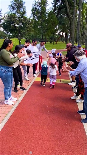 19K views · 92 reactions | An unexpected display of generosity in the children's race | Genius Panda | Facebook