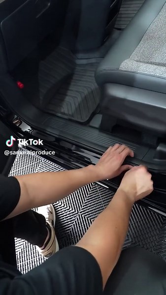 【新型フリード】サイドステップの傷を守る！サイドステップスカッフプレートを取り付けます！【フリードGT系】【フリードGB系】 #新型フリード #フリード #freed #新型freed