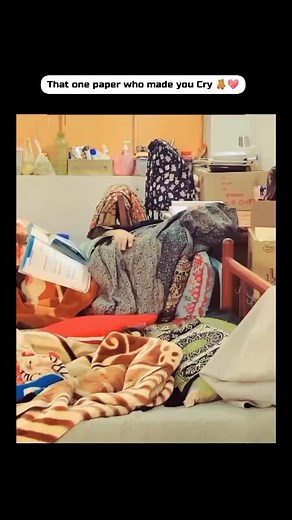 Navigating Student Life: Relatable Memes and Struggles