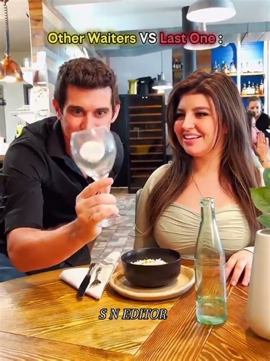 Other Waiters VS Cat Waiter