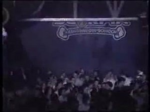 15K views · 434 reactions | Scorpia Central del Sonido era impresionante viendo la sala llena de gente bailando al mismo compás. En este vídeo grabado en la sala y sonando el tema "Scorpia - Hypnose" se puede ver el tamaño y gran afluencia de gente. !Una barbaridad! www.Makineros.com | Makineros 90's | Facebook