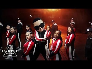 Daddy Yankee & Snow - Con Calma (Video Oficial)