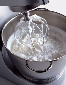 Crème chantilly classique  pour 4 personnes - Recettes - Elle à Table