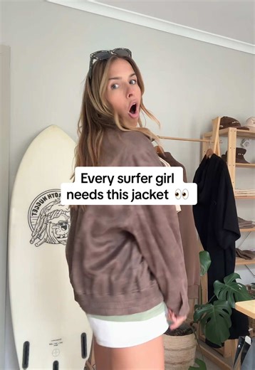 Must-Have Winter Jacket for Surfer Girls in 2025