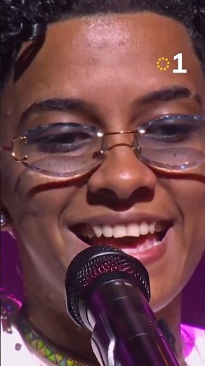 Léa Churros dévoile “Blessing You” pour la première fois devant son public !