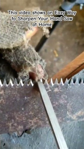 How to Sharpen a Hand Saw the Old School Way 🪚 #Woodworking #ToolMaintenance #DIYProjects #HandSaw
