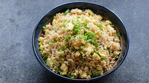 316K views · 2.3K reactions | Egg Rice Recipe - Egg Fried Rice - Easy Lunch Ideas For Bachelors - Nisa Homey | Skinny Recipes Egg rice is an easy and quick meal and can be made a lot easier if you have left over cooked rice at hand. This egg rice is easy to make with very minimal and healthy ingredients. | Nisa Homey | Facebook