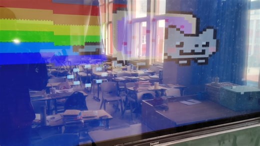 用班里的多媒体运行horror无害版