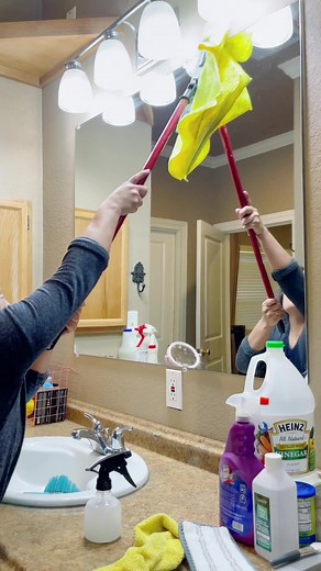 DIY Natural Window Cleaner Recipe