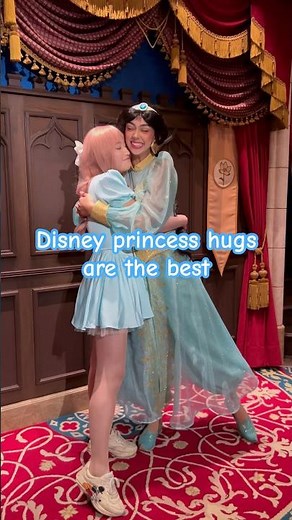 The best hugs #disneyprincess #disneyland #hug
