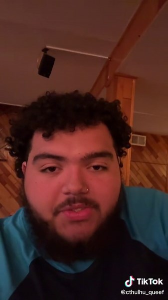 And for the ladder to happen you need someone who knows what their doing #dccomics #superman #jonkent #cthulhu_queef