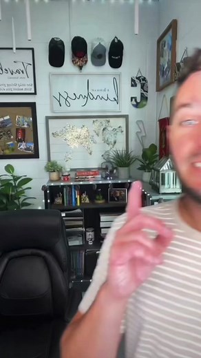 How do you hang things in your classroom? #teachertip #teachersoftiktok #classroomdecor #classroomsetup #classroomideas