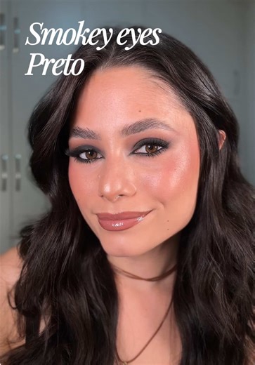Tutorial de Olho Preto: Maquiagem Smokey Eye Deslumbrante