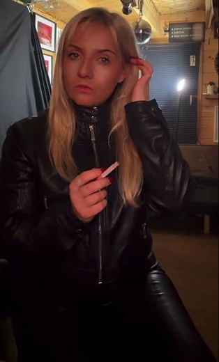 Marlboro Reds are becoming my favorite. I can’t help falling for them a little more every time.