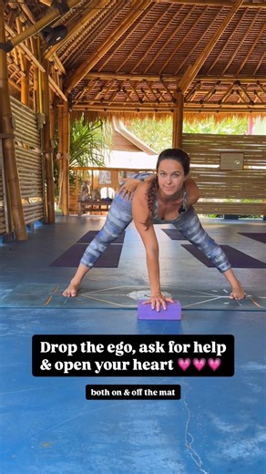 Maddy • Yoga Teacher & Trainer on Instagram: "The lessons we learn on the mat become so much more profound when we take them into the rest of our lives 🙏🏾 Two weeks ago, I posted a reel that (for me) went viral—doubling my following and bringing so many of you here. (Hi! I’m so glad you’re here. Thanks for being part of my beginning🤗) What I loved most wasn’t just the reach this post got—it was the depth of the comments. So many of you saw this as a beautiful metaphor for life, and I couldn’t