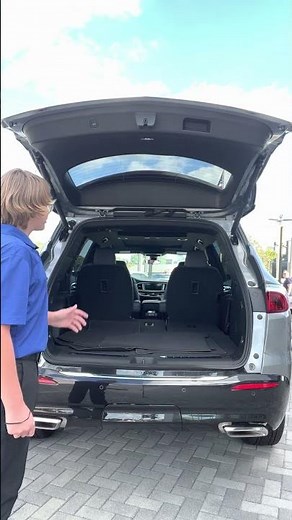 Buick Enclave: Hands-Free Power Tailgate