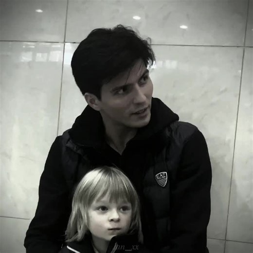 Why Sergio Rozanov's Handsome Looks Are Unforgettable