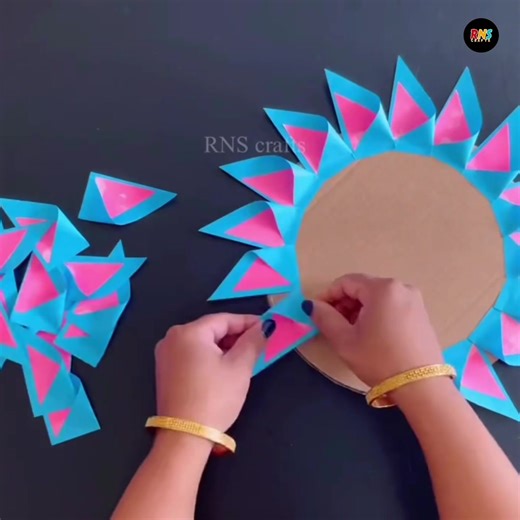 Easy Paper Wall hanging craft ❤️ #beautiful #creative #handmade #foryou #trending #fypシ #decor #foryoupage #decoration #rnscrafts #homedecor #wallhanging #diy #easy