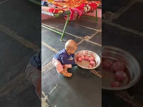 It's me chaturvi is live, Playing with Onions 😅😅