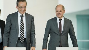 Intel to build $33-billion chip plant in Germany after government pledges to cover 1/3rd of cost