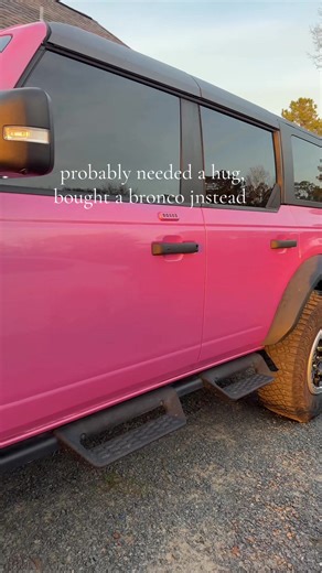 Exploring the Ford Bronco Badlands Features