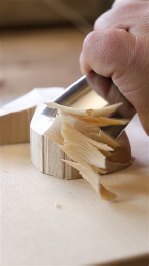 Duck. Wood carving, pyrography. It took two hours to make. | Oleksandr Hrytsai. Wood Carving