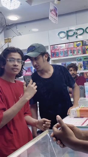 Hasnain Mustafa on Instagram: "@sufyan_ke_family🤮 calculation Check karo 😂 Fake Video 🛠️ . . . . . . . . #roast #challenge #funny #explorer #expose"