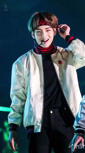BTS kim tae hyung cute smile