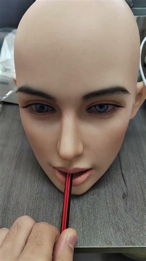 What should the head of a humanoid robot be like?