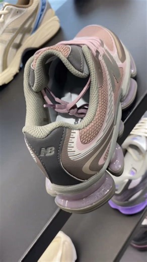New Balance Abzorb 2000 (Ice Wine/ Earth Shadow)