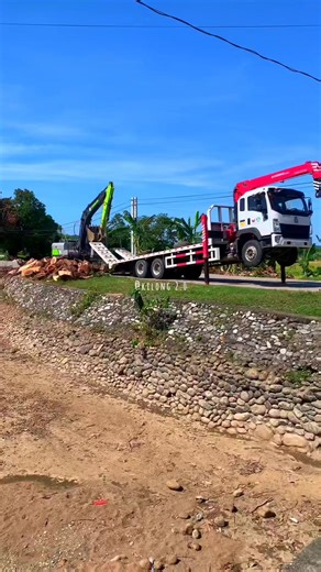 LOADING ZE135E EXCAVATOR #backhoe #excavator #Zoomlion #SelfLoading #SELFLOADINGTRUCK | kilong 2.0