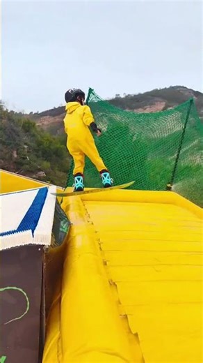 Ready to master ski moves anytime?#snowmonkey #dryslope #frontside #butter #skiresort #freestyle