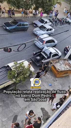 Pelo Bem de São José on Instagram: "Moradores do bairro Dom Pedro I, na zona sul de São José dos Campos, relataram a realização de um “fluxo” na avenida Galdêncio Martins Neto neste domingo à tarde. Segundo os relatos, um grande número de jovens teria ocupado a via, com som alto, motos e veículos circulando em baixa velocidade, dificultando o trânsito e causando transtornos à vizinhança. Moradores afirmam que a movimentação começou no início da tarde e seguiu por várias horas até 19:30. Há queix