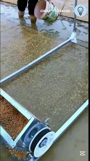 The process of portable manual seedling tray machine