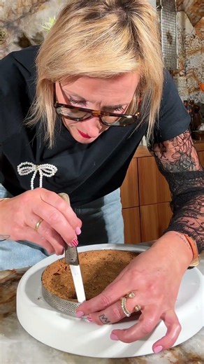 Healthy chai apple pie with coconut cream