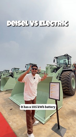 186K views · 4.3K reactions | Which Excavator is the best in modern time. Is it Electric or Deisel #excavator | Shridhar Mishra | Facebook