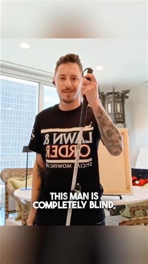 This blind painter creates a breathtaking masterpiece for his mother ❤️