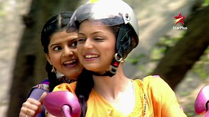 2.8K reactions · 34 shares | They say #Marriages are made in Heaven' - How will #GEET's life change once she moves to #CANADA  Watch 'Geet Hui Sabse Parayi' starting 26th Aug only on #StarPlus Mon-Fri 5:30pm #Sky 705 #Virgin Media 803 and #YuppTV #DrashtiDhami | StarPlus | Facebook