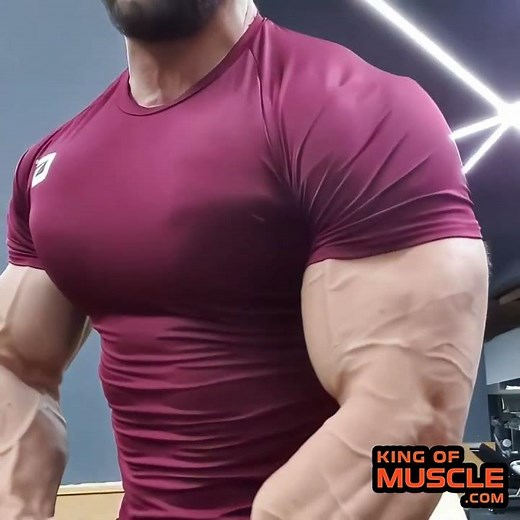 Red Shirt Flexing - Huge Arms and Chest #Muscle #Flex #Bodybuilder