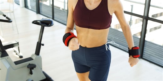 Walking with wrist weights – are there any benefits for runners?